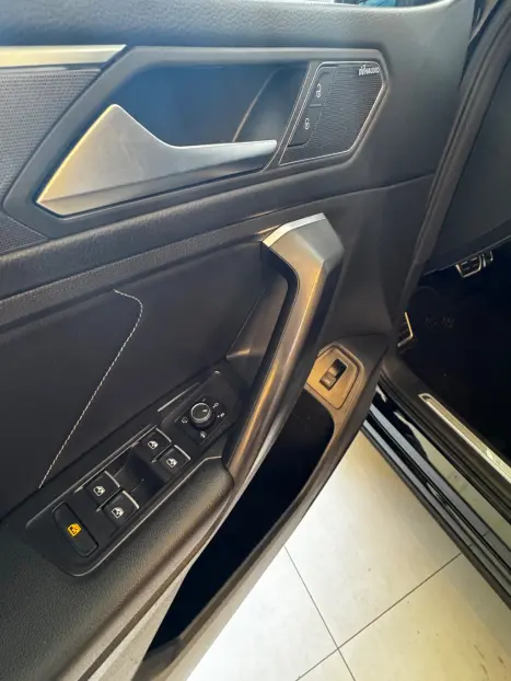 VOLKSWAGEN Tiguan 2.0 350 TSI TOTAL FLEX ALLSPACE R-LINE 4-MOTION TURBO AUTOMTICO DSG, Foto 18