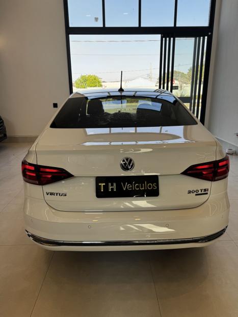 VOLKSWAGEN Virtus 1.0 4P 200 TSI FLEX HIGHLINE AUTOMTICO, Foto 17