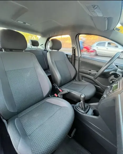 VOLKSWAGEN Voyage 1.6 4P FLEX, Foto 7