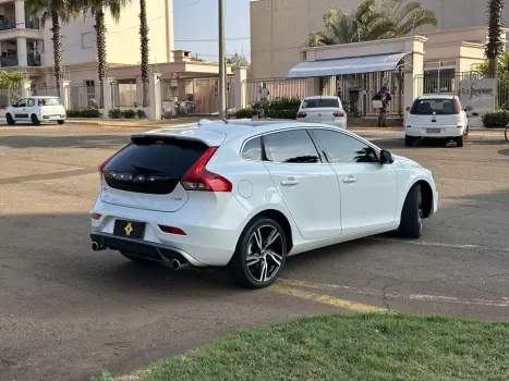 VOLVO V40 2.0 4P T5 R-DESIGN TURBO AUTOMTICO, Foto 3