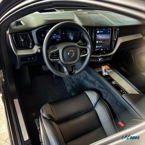 VOLVO XC60 2.0 16V 4P FLEX T8 RECHARGE HBRIDO ULTIMATE DARK AWD TURBO GEARTRONIC AUTOMTICO, Foto 9