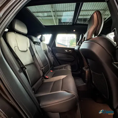 VOLVO XC60 2.0 16V 4P FLEX T8 RECHARGE HBRIDO ULTIMATE DARK AWD TURBO GEARTRONIC AUTOMTICO, Foto 16