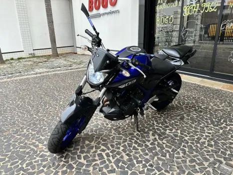 YAMAHA MT-03 300 ABS, Foto 3