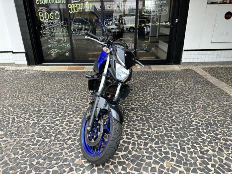 YAMAHA MT-03 300 ABS, Foto 2