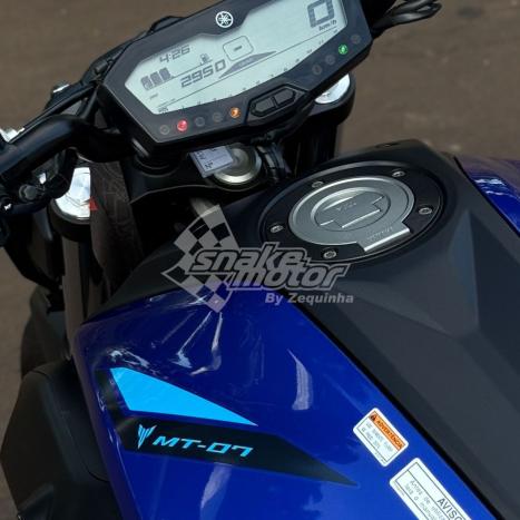 YAMAHA MT-07 700 ABS, Foto 4