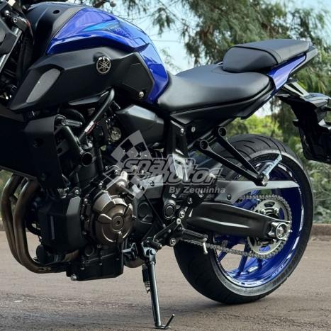 YAMAHA MT-07 700 ABS, Foto 6