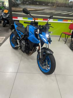 SUZUKI GSX 8S 