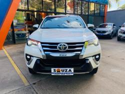 TOYOTA Hilux SW4 2.8 4P SRX 4X4 DIAMOND 7 LUGARES TURBO DIESEL AUTOM�TICO