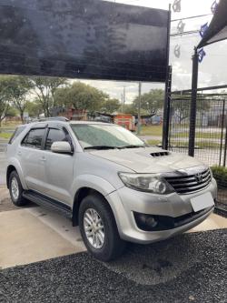 TOYOTA Hilux SW4 3.0 16V 4P SRV 4X4 TURBO DIESEL AUTOM�TICO