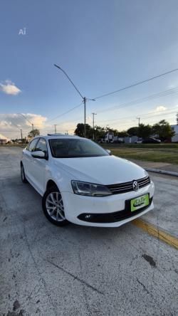 VOLKSWAGEN Jetta 2.0 4P COMFORTLINE TIPTRONIC AUTOM�TICO