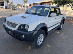 MITSUBISHI L 200 Outdoor 2.5 HPE CABINE DUPLA TURBO DIESEL INTERCOOLER