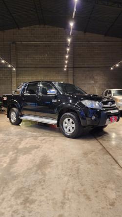 TOYOTA Hilux Caminhonete 3.0 4P 4X4 SRV TURBO DIESEL CABINE DUPLA AUTOMTICO