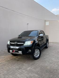 TOYOTA Hilux Caminhonete 3.0 4P 4X4 SRV TURBO DIESEL CABINE DUPLA AUTOMTICO