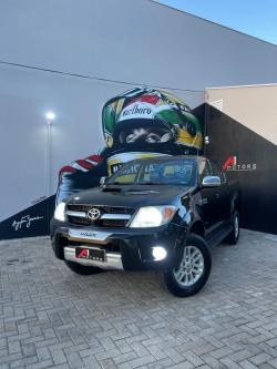 TOYOTA Hilux Caminhonete 3.0 4P 4X4 SRV TURBO DIESEL CABINE DUPLA AUTOMTICO