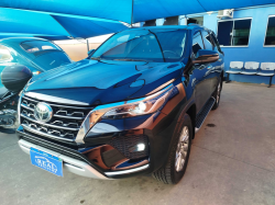 TOYOTA Hilux SW4 2.8 4P SRX 4X4 TURBO DIESEL AUTOMTICO