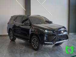 TOYOTA Hilux SW4 2.8 4P SRX 4X4 DIAMOND 7 LUGARES TURBO DIESEL AUTOMTICO