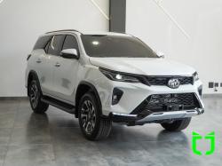 TOYOTA Hilux SW4 2.8 16V 4P SRX PLATINUM 4X4 7 LUGARES TURBO DIESEL AUTOMTICO