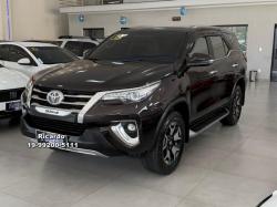TOYOTA Hilux SW4 2.8 4P SRX 4X4 TURBO DIESEL AUTOMTICO