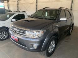 TOYOTA Hilux SW4 3.0 16V 4P SRV 4X4 7 LUGARES TURBO DIESEL AUTOMTICO