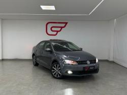VOLKSWAGEN Jetta 2.0 4P FLEX CONFORTLINE TIPTRONIC AUTOMTICO