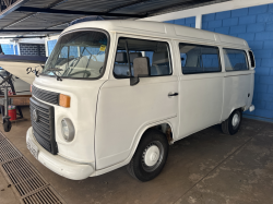 VOLKSWAGEN Kombi 1.4 FLEX STD 9 LUGARES