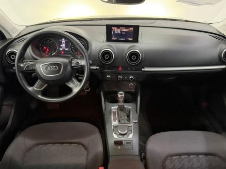 AUDI A3 1.4 16V 4P TFSI ATTRACTION S-TRONIC AUTOM�TICO, Foto 6
