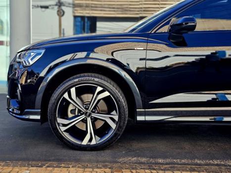 AUDI Q3 1.4 4P 35 TFSI BLACK S LINE S-TRONIC AUTOM�TICO, Foto 12