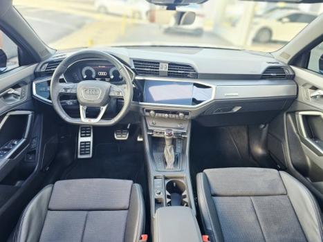 AUDI Q3 1.4 4P 35 TFSI BLACK S LINE S-TRONIC AUTOM�TICO, Foto 17