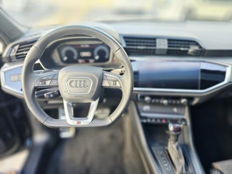 AUDI Q3 1.4 4P 35 TFSI BLACK S LINE S-TRONIC AUTOM�TICO, Foto 18