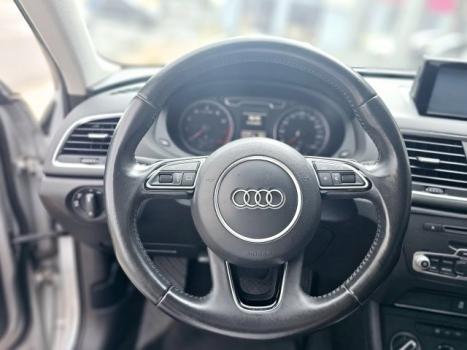 AUDI Q3 2.0 4P TFSI AMBIENTE QUATTRO S-TRONIC AUTOM�TICO, Foto 16