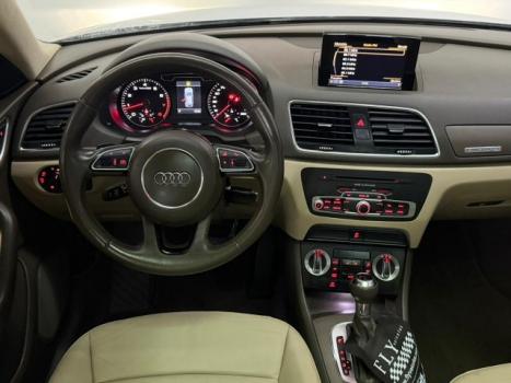 AUDI Q3 2.0 4P TFSI AMBIENTE QUATTRO S-TRONIC AUTOM�TICO, Foto 8