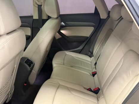 AUDI Q3 2.0 4P TFSI AMBIENTE QUATTRO S-TRONIC AUTOM�TICO, Foto 16