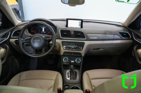 AUDI Q3 2.0 4P TFSI AMBITION QUATTRO S-TRONIC AUTOM�TICO, Foto 9