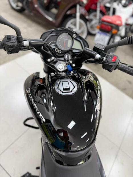 BAJAJ Dominar 160 , Foto 11