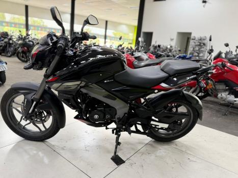 BAJAJ Dominar 160 , Foto 15