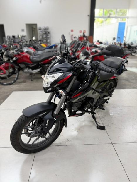 BAJAJ Dominar 160 , Foto 17