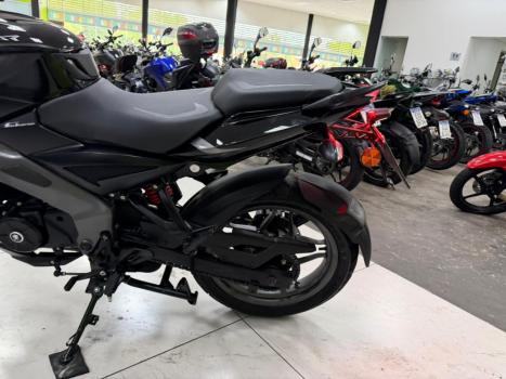 BAJAJ Dominar 160 , Foto 4