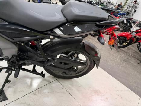 BAJAJ Dominar 160 , Foto 6