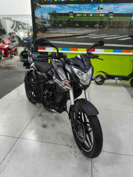 BAJAJ Dominar 160 , Foto 6