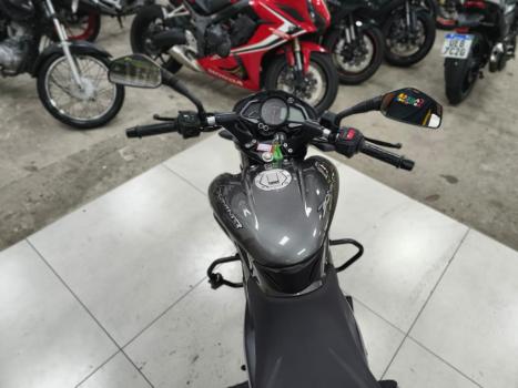 BAJAJ Dominar 160 , Foto 8