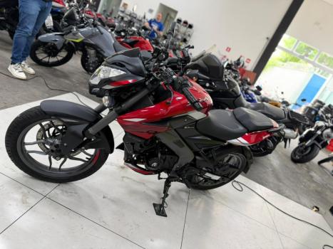 BAJAJ Dominar 160 , Foto 6