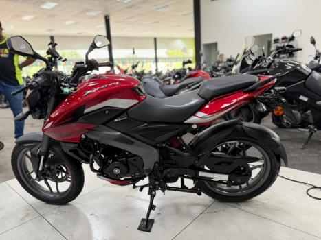 BAJAJ Dominar 160 , Foto 11