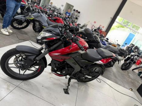 BAJAJ Dominar 160 , Foto 17