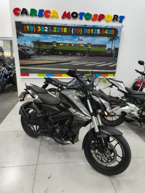 BAJAJ Dominar 200 , Foto 1