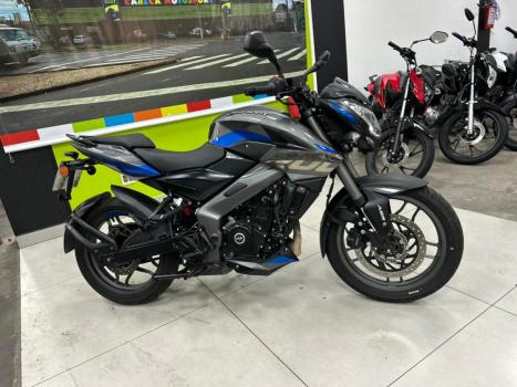 BAJAJ Dominar 200 , Foto 2 BAJAJ Dominar 200 , Foto 2