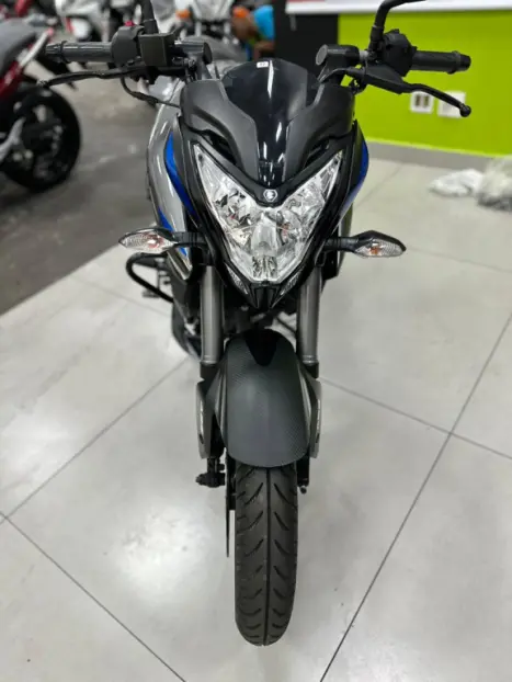 BAJAJ Dominar 200 , Foto 8 BAJAJ Dominar 200 , Foto 8