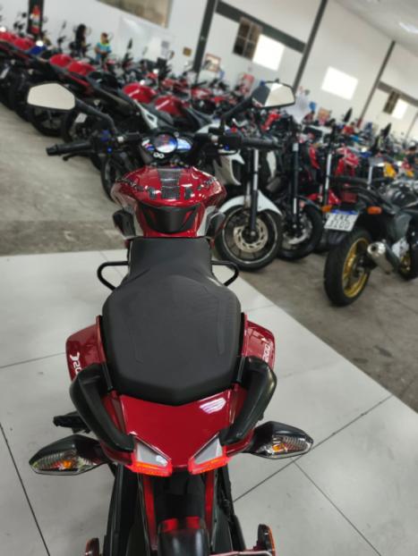 BAJAJ Dominar 200 , Foto 9