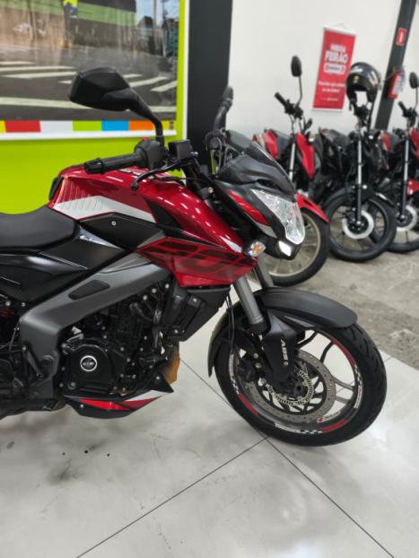 BAJAJ Dominar 200 , Foto 11