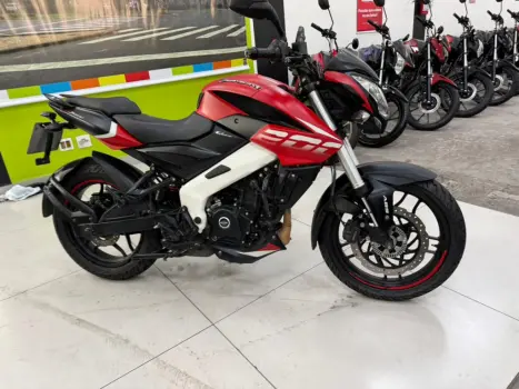 BAJAJ Dominar 200 , Foto 12
