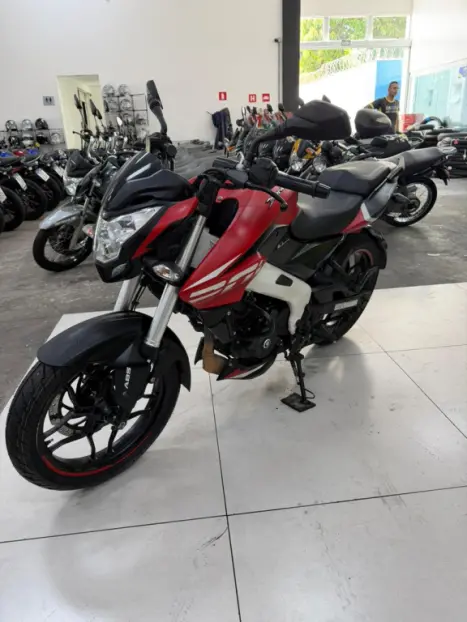 BAJAJ Dominar 200 , Foto 16